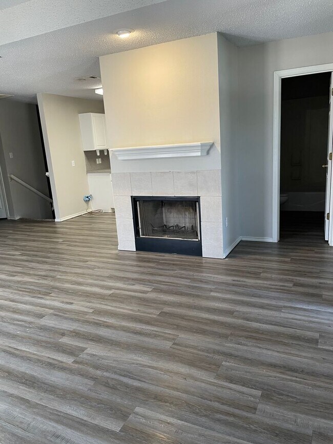 Foto del edificio - 3425 97th Street - Beautiful 2/2/2 with la...