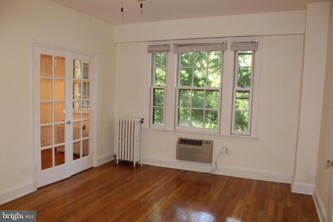 Foto del edificio - 2032 Belmont Rd NW