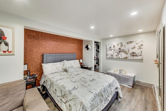 Foto del edificio - 1039 N Lawndale Ave