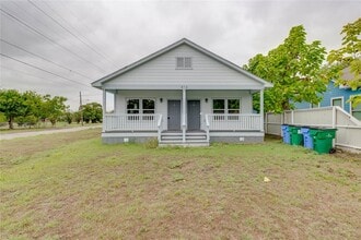 Building Photo - 412 Booth St