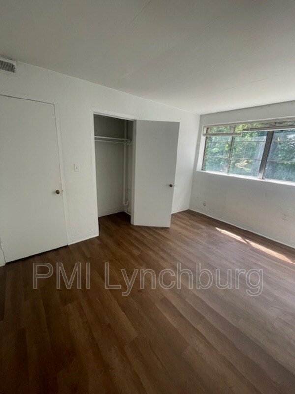 Foto del edificio - 245 S Princeton Cir