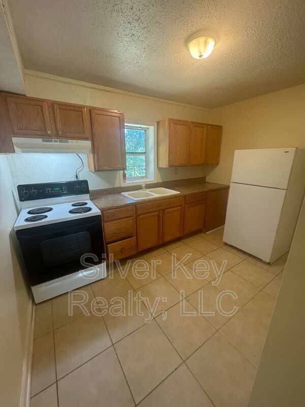 Building Photo - 1432 Niles Ferry Rd