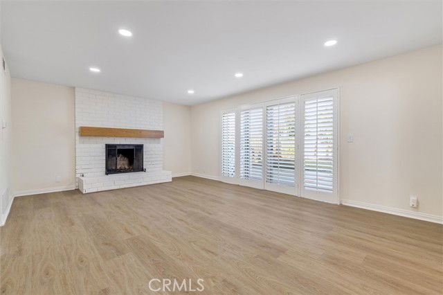 Foto del edificio - 4533 Ironwood Ave