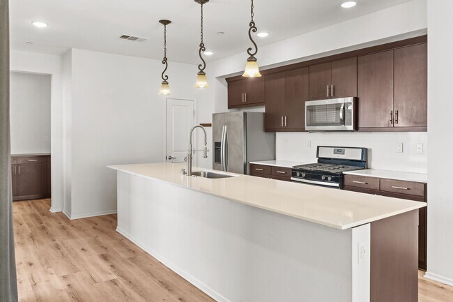 Building Photo - 1205 Calle Seabass