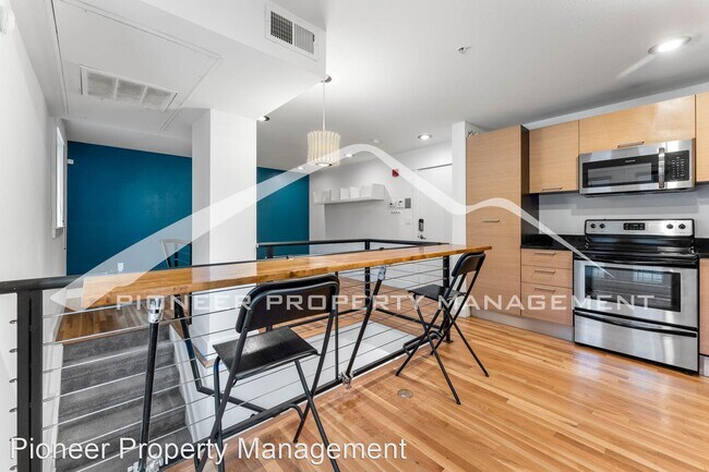 Foto del edificio - 2 br, 1.5 bath House - 2837 Vallejo St. #107