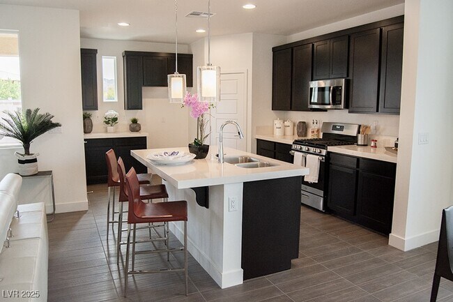 Foto del edificio - 4293 Paragon Highlands Ave