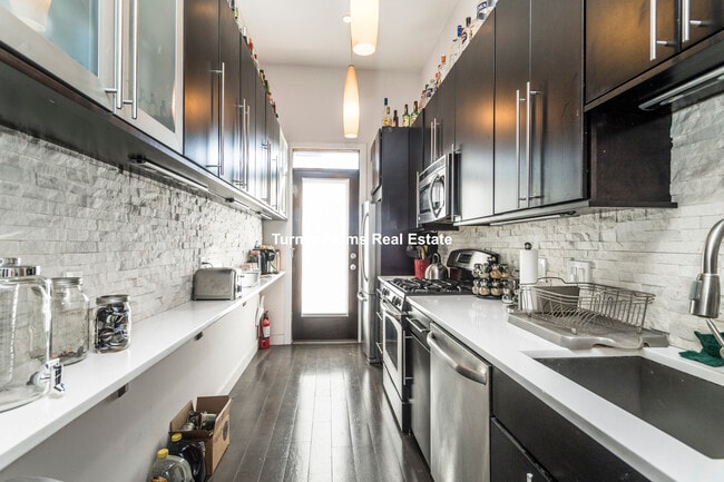 Building Photo - 25 Worthington St