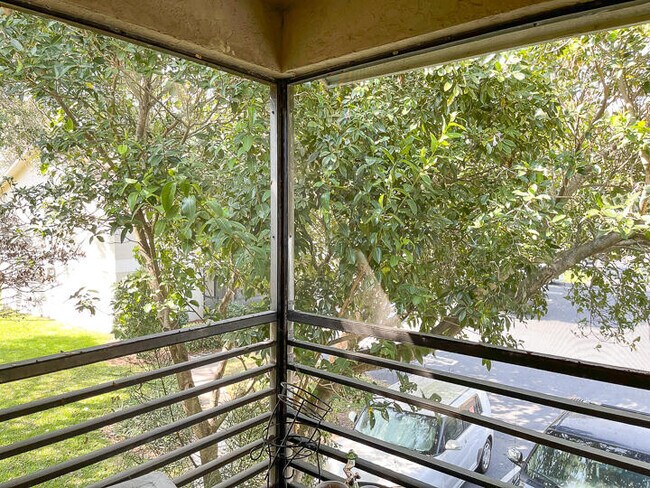Foto del edificio - 103 Gardens Dr