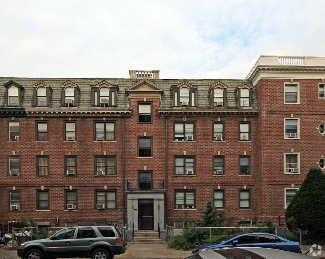 Primary Photo - 3722 86th St