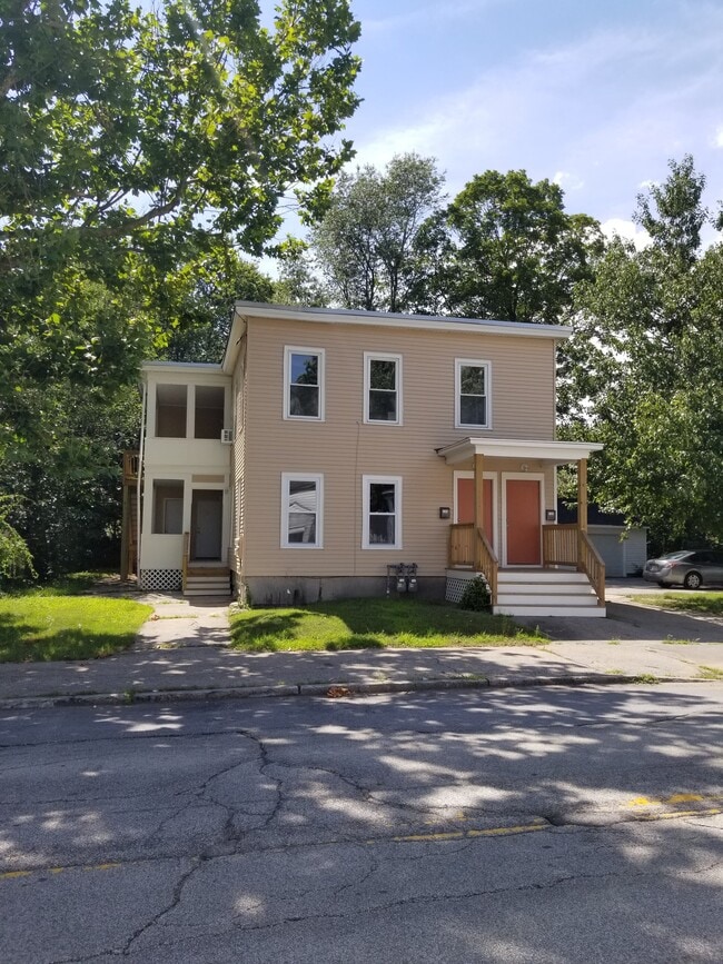 Building Photo - 198 Calef Rd
