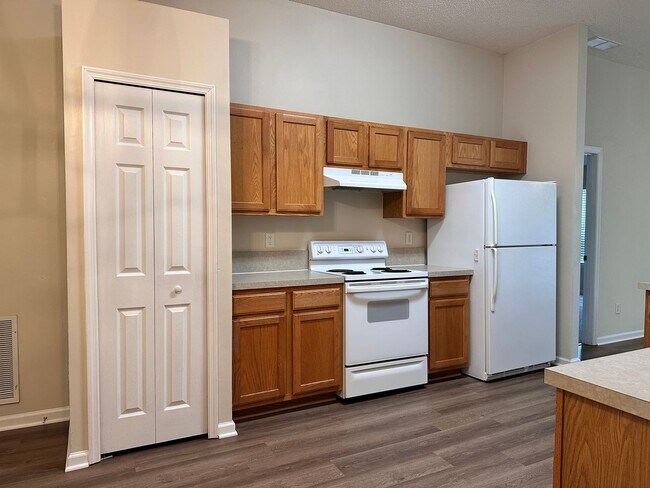 Foto del edificio - Three Bedroom in Westport Bay