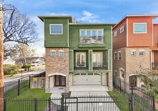 Building Photo - 2736 Cortlandt St