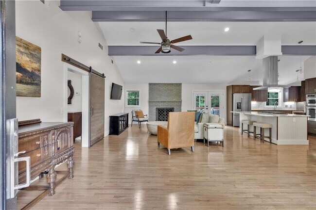 Foto del edificio - 225 Jayne Ellen Way