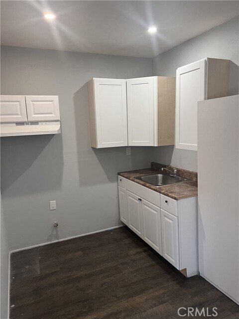 Foto del edificio - 1230 E 68th St