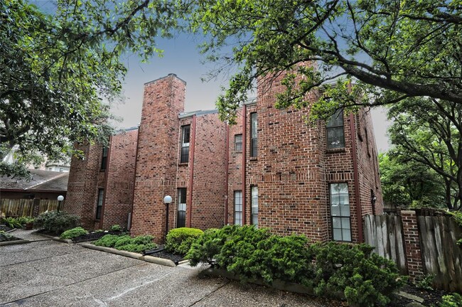 Building Photo - 2604 W Holcombe Blvd