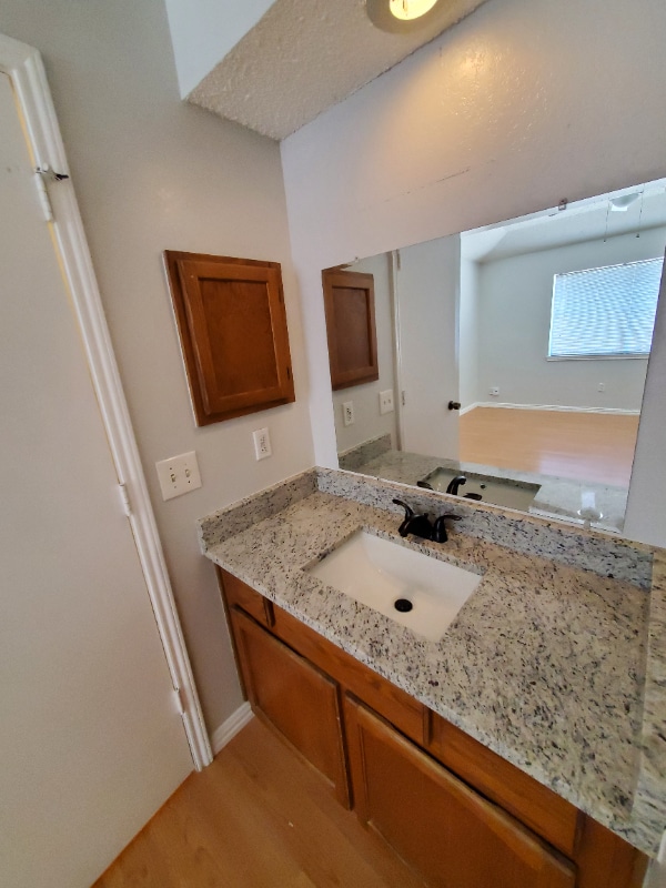 Foto del edificio - 310 Bluegrass Ln