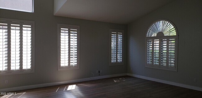 Foto del edificio - 4332 E Melinda Ln