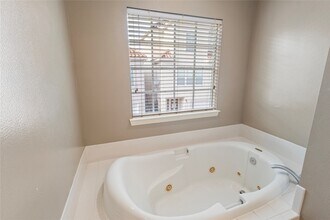 Building Photo - 7135 Harmony Cove