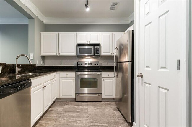 Foto del edificio - 1121 Westchester Ln NE