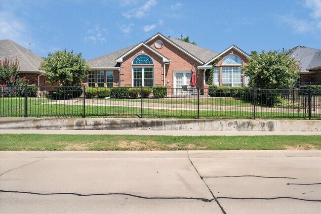 Foto del edificio - 2313 Ragland Rd