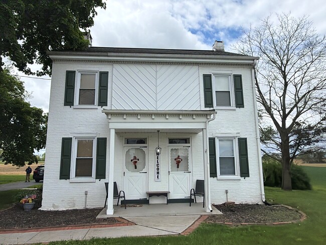 Front of House - 1334 S York St