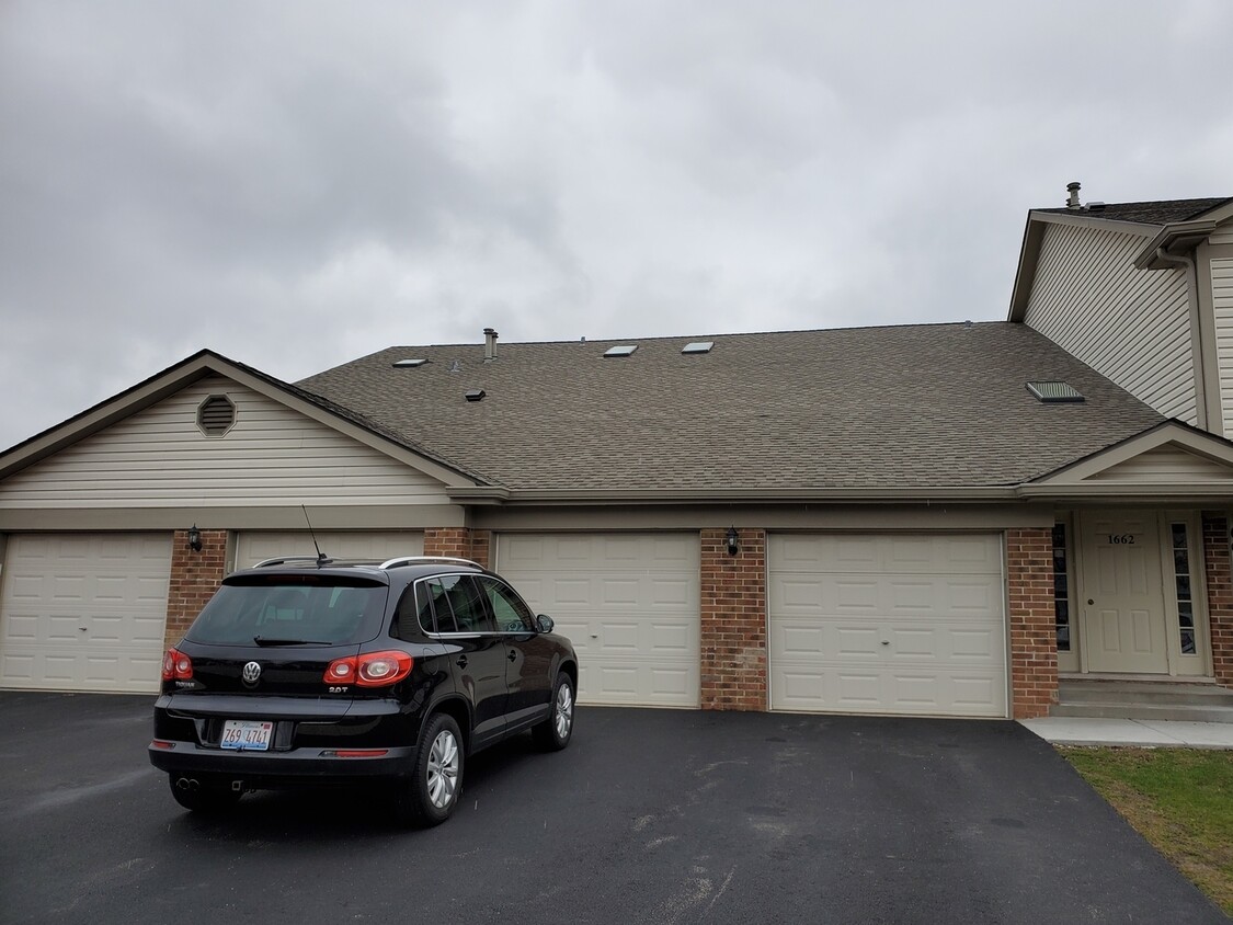Foto principal - 1662 Commodore Ct