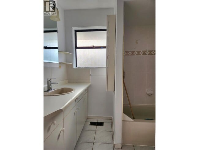 Building Photo - 8100 Lucas Rd