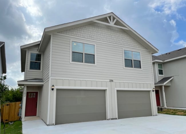 Photo - 2206 Sandlewood Cv (San Antonio, TX) Townhome