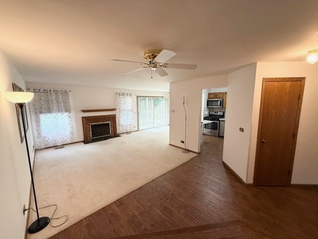 Building Photo - 1811 Fox Run Dr