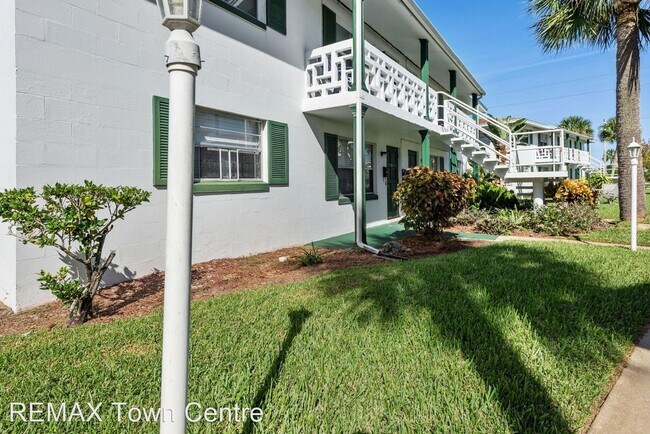 Building Photo - 2 br, 1 bath House - 1750 S Palmetto Ave #26