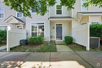 Building Photo - 8621 Neuse Club Ln