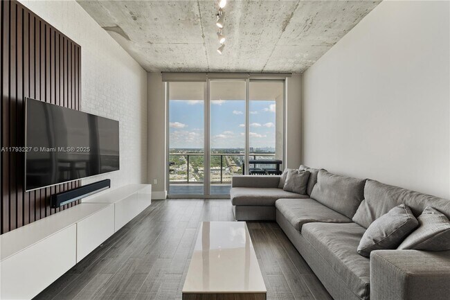 Foto del edificio - 3470 E Coast Ave