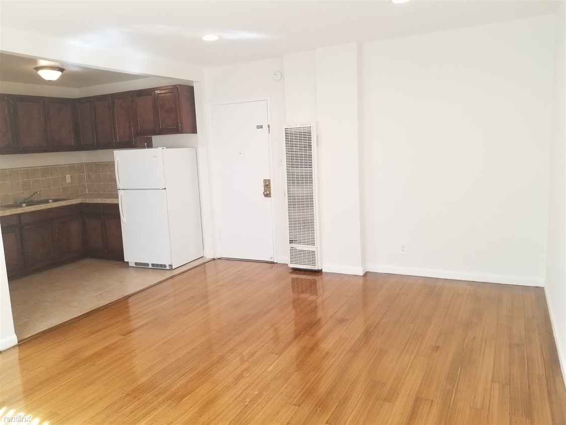 Studio, 1 bath - 619 S Rampart Blvd - Studio, 1 bath  - 619 S Rampart Blvd