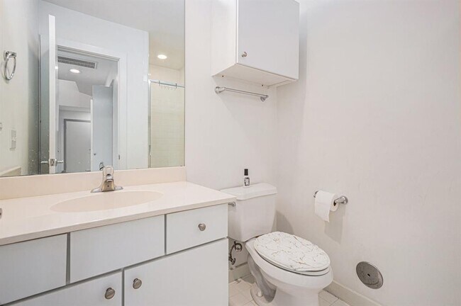 Foto del edificio - 6132 Grand Blvd