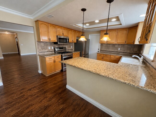 Foto del edificio - 606 Pinecrest Ln
