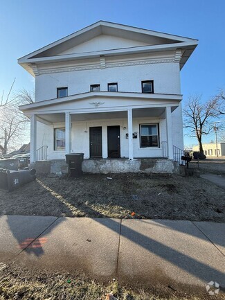 Building Photo - 327 Harrison St