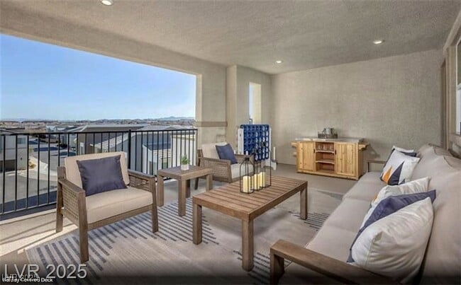 Building Photo - 8683 Luxuriant Ave