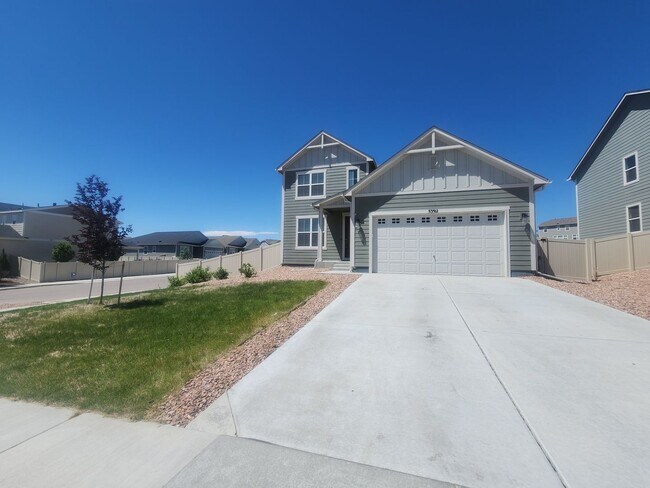 Foto del edificio - Stunning 3 Bed 3 Bath Home Near !!