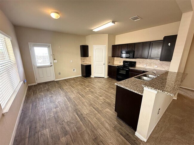 Building Photo - 12107 Waterford Run Way