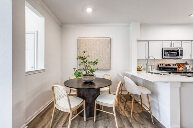 Foto del edificio - Where Style Meets $1,000 Savings