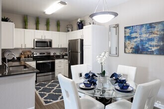 2BR, 1BA - 903SF - Regatta