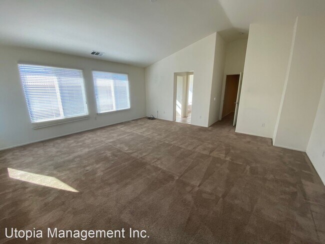 Foto del edificio - 4 br, 3 bath House - 44049 W. 47th St.