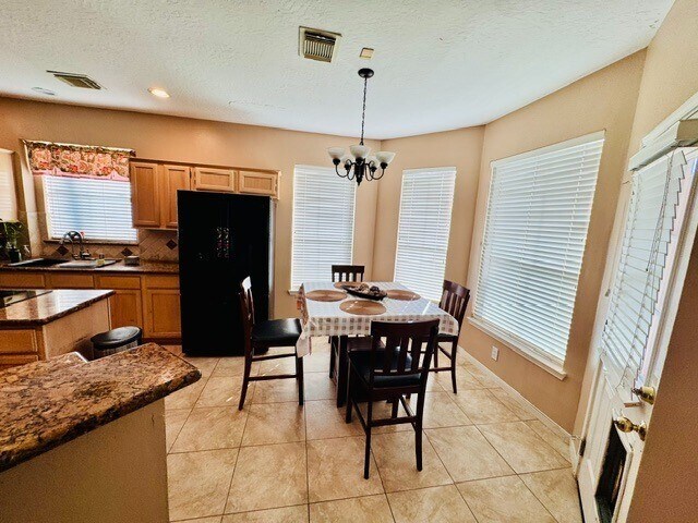 Foto del edificio - 3318 Ridgepoint Ct