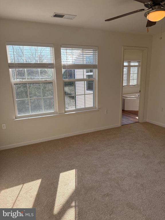 Building Photo - 120 Woodman Ct