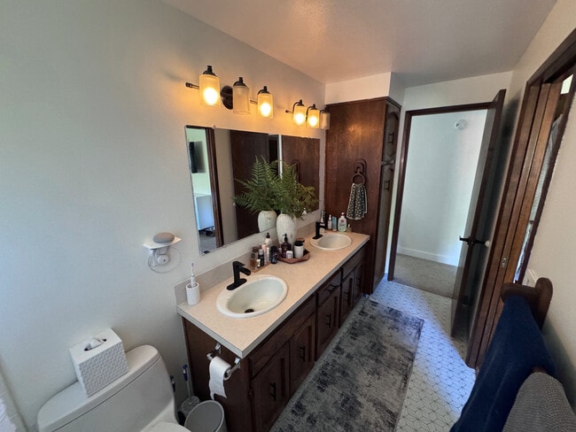 Foto del edificio - 15820 SE Harold Ave