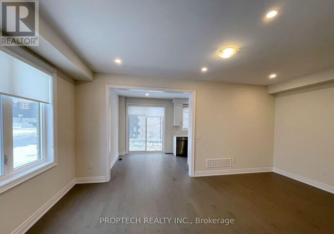 Building Photo - 2 Schmeltzer Cres