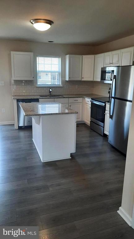 Foto del edificio - 841 Schooner Ln