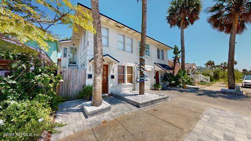 Foto principal - 807 2nd St S