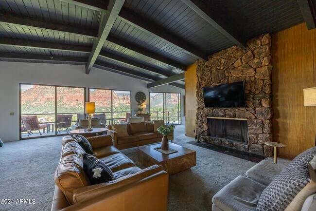 Building Photo - 75 Elysian Dr