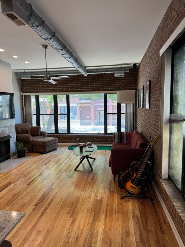 Foto del edificio - 2943 N Lincoln Ave